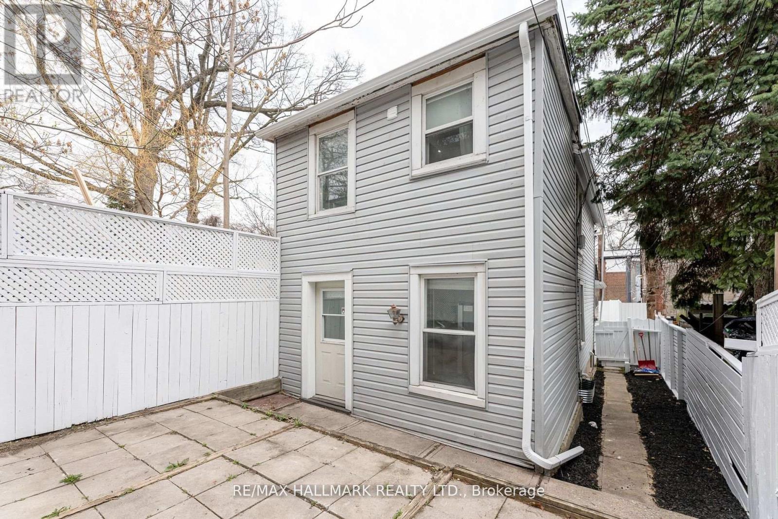 106 Willow Avenue, Toronto, ON - Outdoor