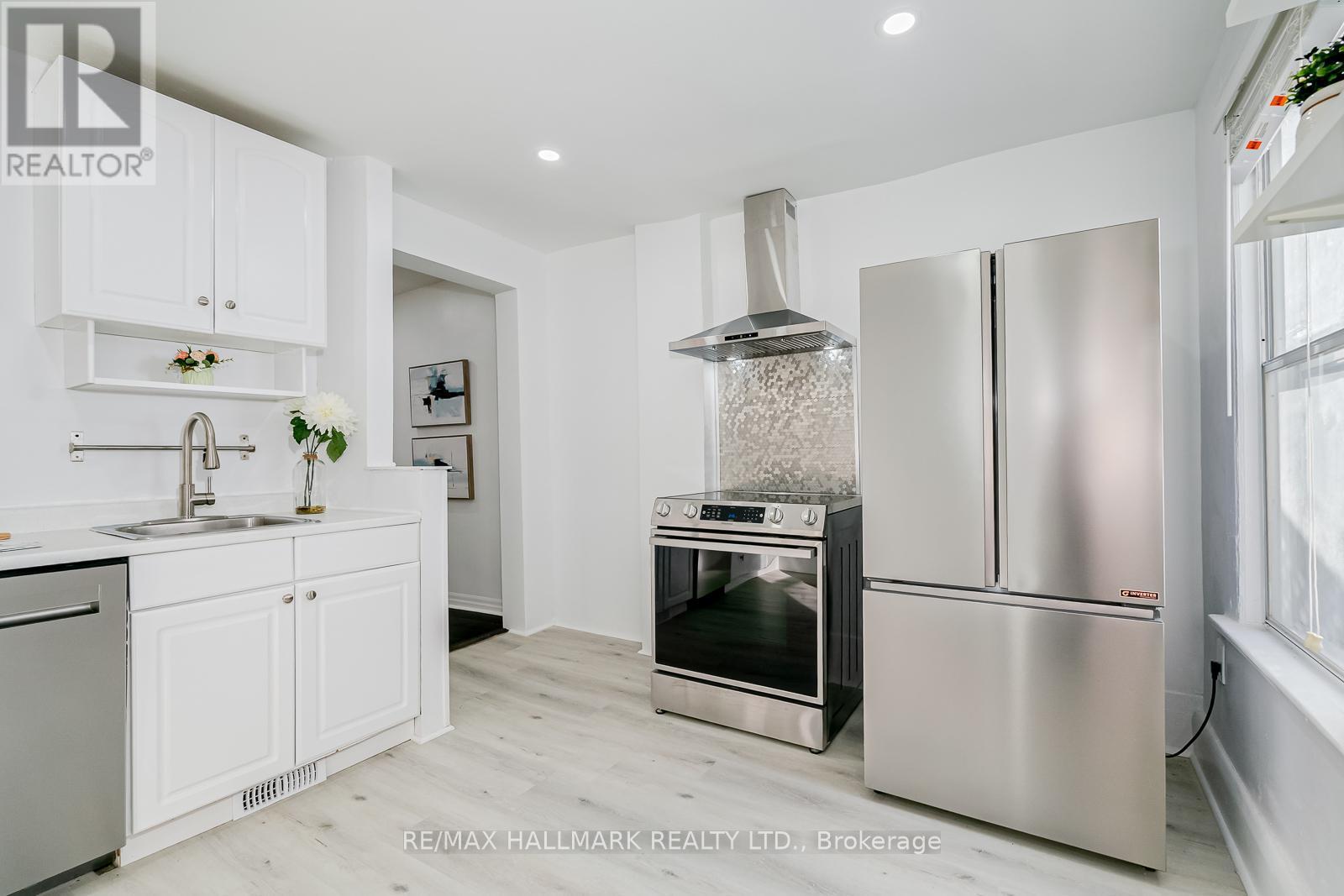106 Willow Avenue, Toronto, ON - Indoor Photo Showing Kitchen