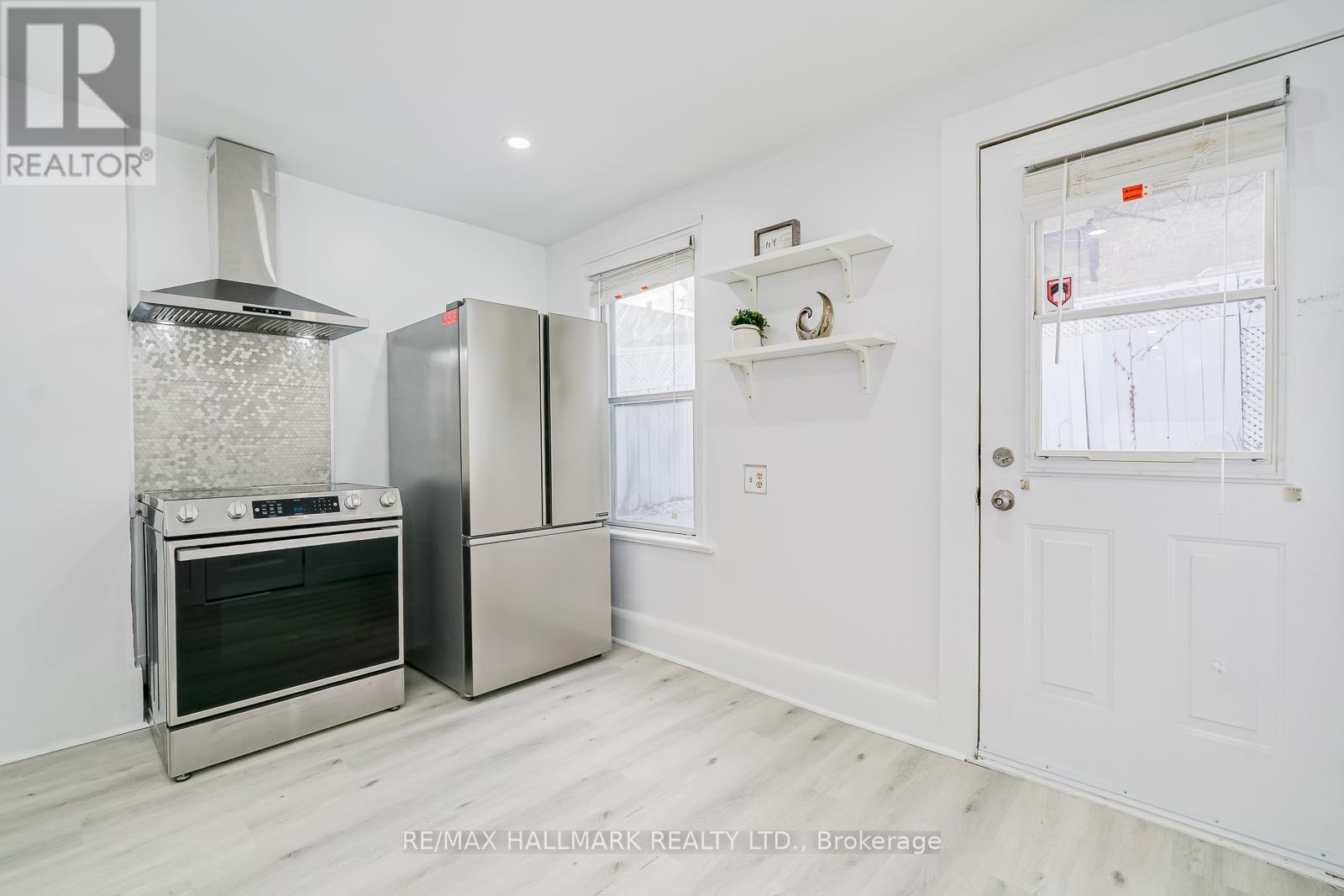 106 Willow Avenue, Toronto, ON - Indoor