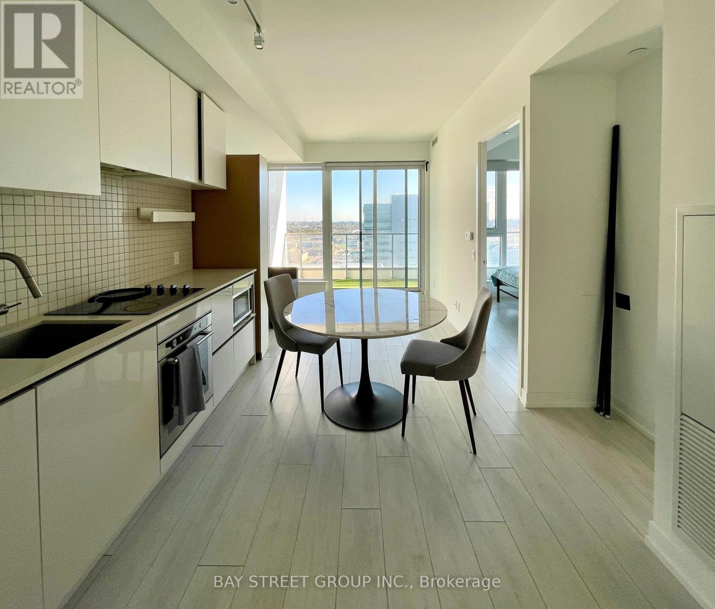 2207 - 5 Buttermill Avenue, Vaughan, ON - Indoor