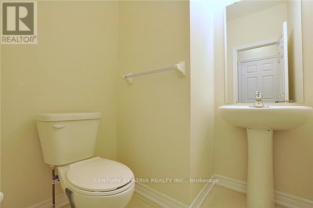4 Applegate Drive, East Gwillimbury, ON - Indoor Photo Showing Bathroom