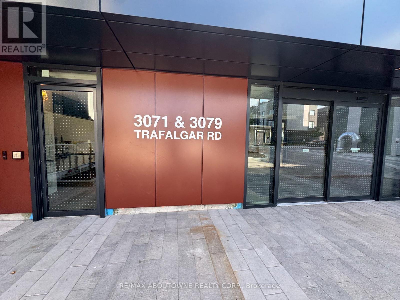 1204 - 3079 Trafalgar Road, Oakville, ON - Outdoor