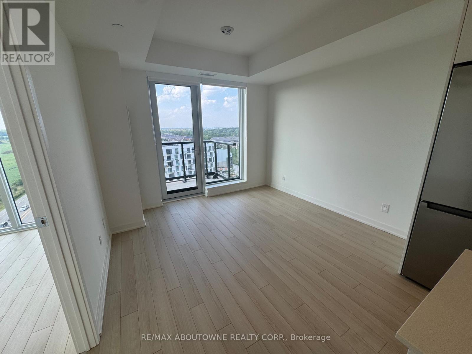 1204 - 3079 Trafalgar Road, Oakville, ON - Indoor Photo Showing Other Room