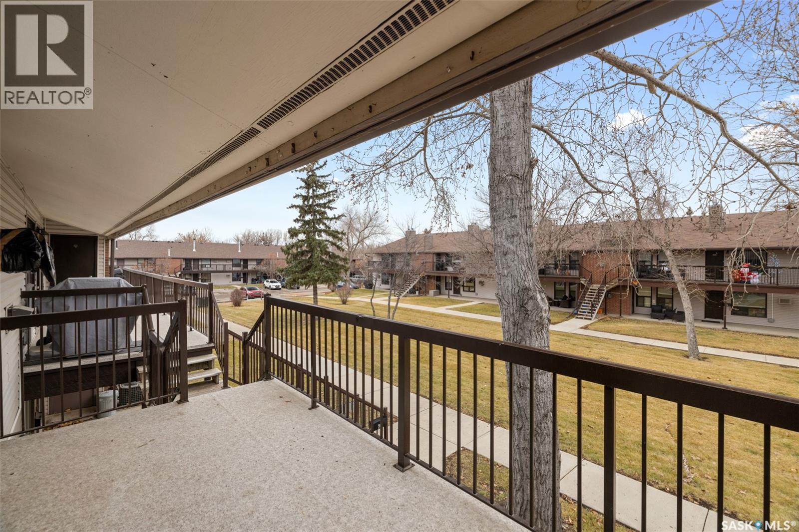 70 Gore Place, Regina, SK - Outdoor With Exterior