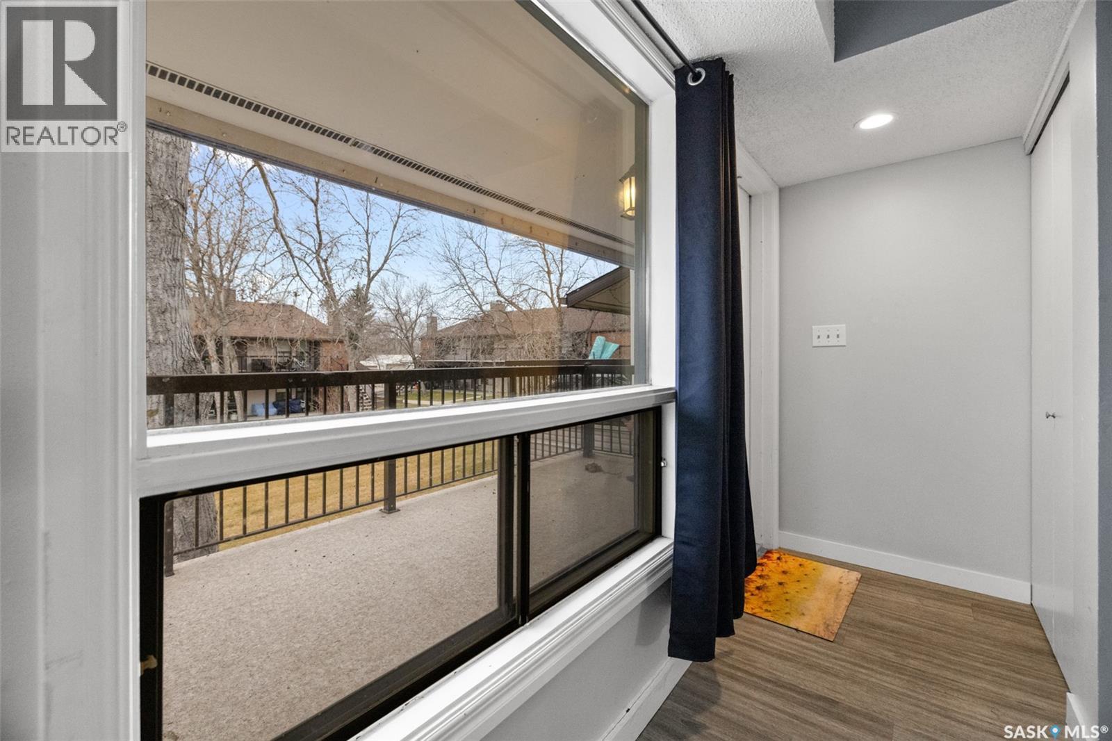 70 Gore Place, Regina, SK - With Exterior