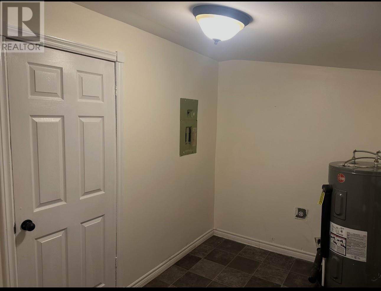 52 Fifth Street, Wabana, NL - Indoor Photo Showing Other Room