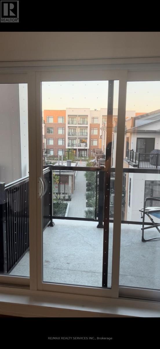 301 - 160 Canon Jackson Drive, Toronto, ON - Indoor Photo Showing Other Room