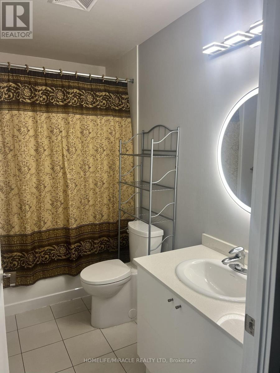 1406 - 3985 Grand Park Drive, Mississauga, ON - Indoor Photo Showing Bathroom