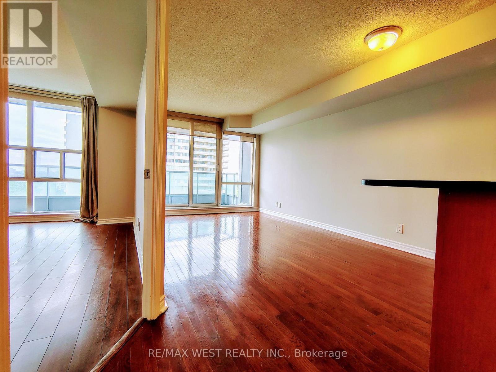 1301 - 1 Elm Drive W, Mississauga, ON - Indoor Photo Showing Other Room