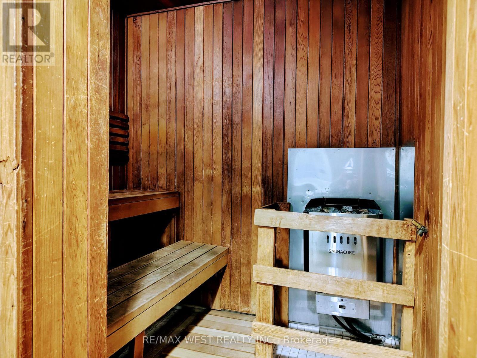 1301 - 1 Elm Drive W, Mississauga, ON - Indoor Photo Showing Other Room