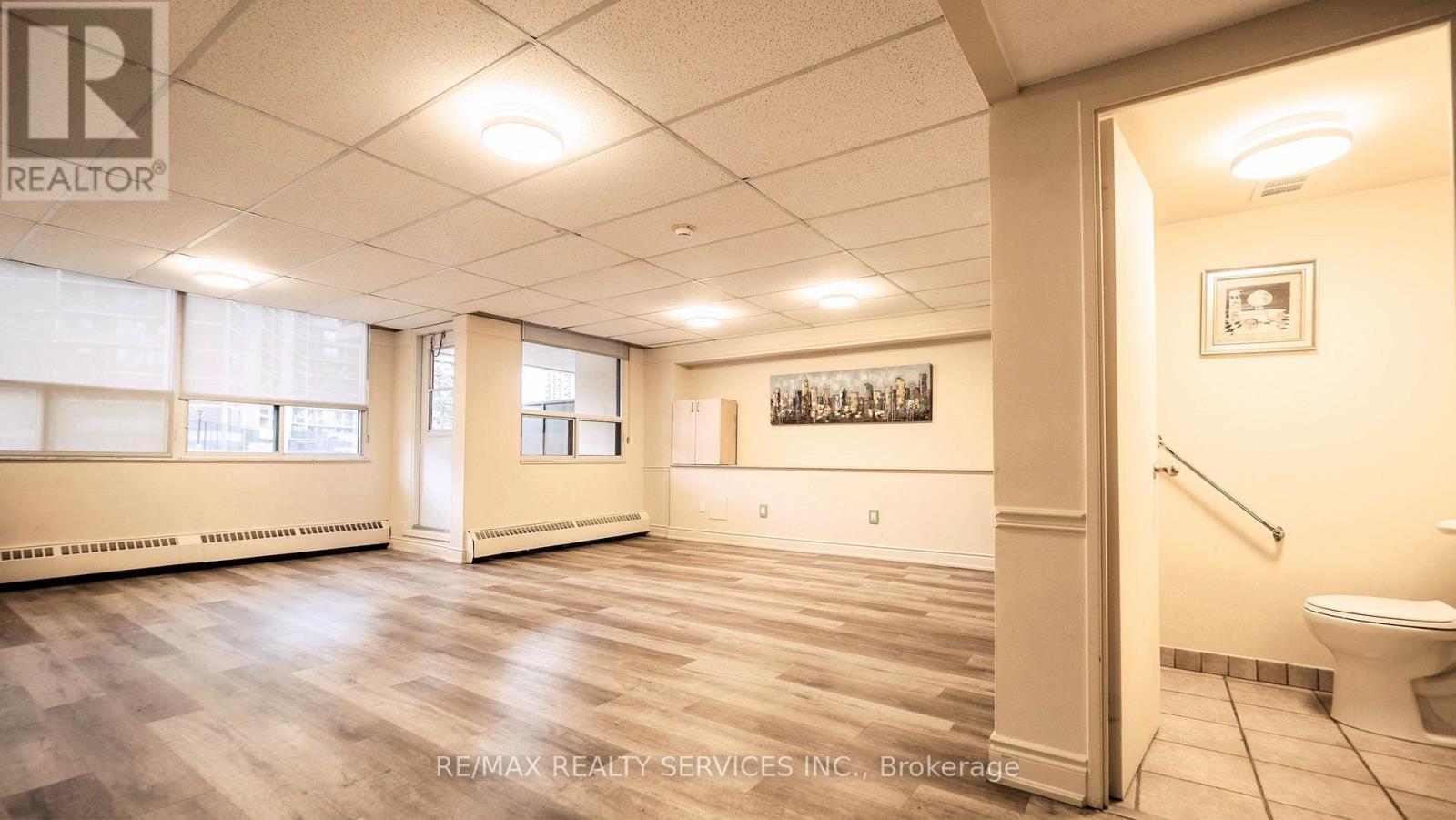 1219 - 551 The West Mall, Toronto, ON - Indoor Photo Showing Other Room