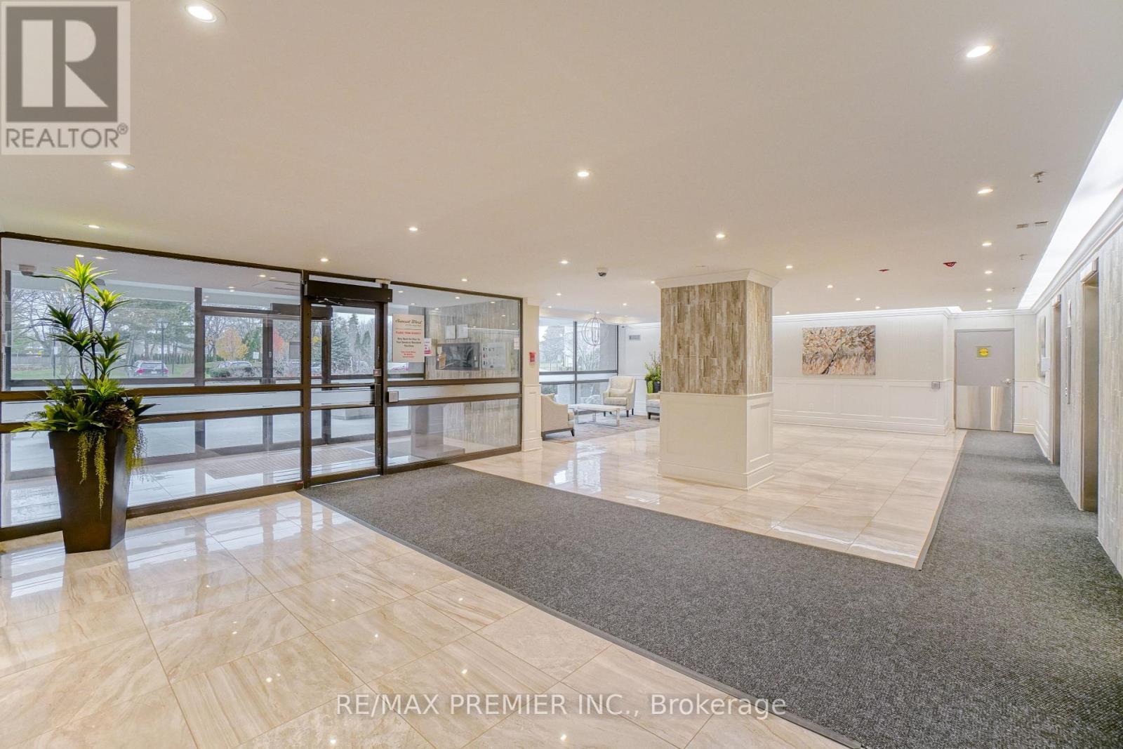 1602 - 475 The West Mall, Toronto, ON - Indoor Photo Showing Other Room