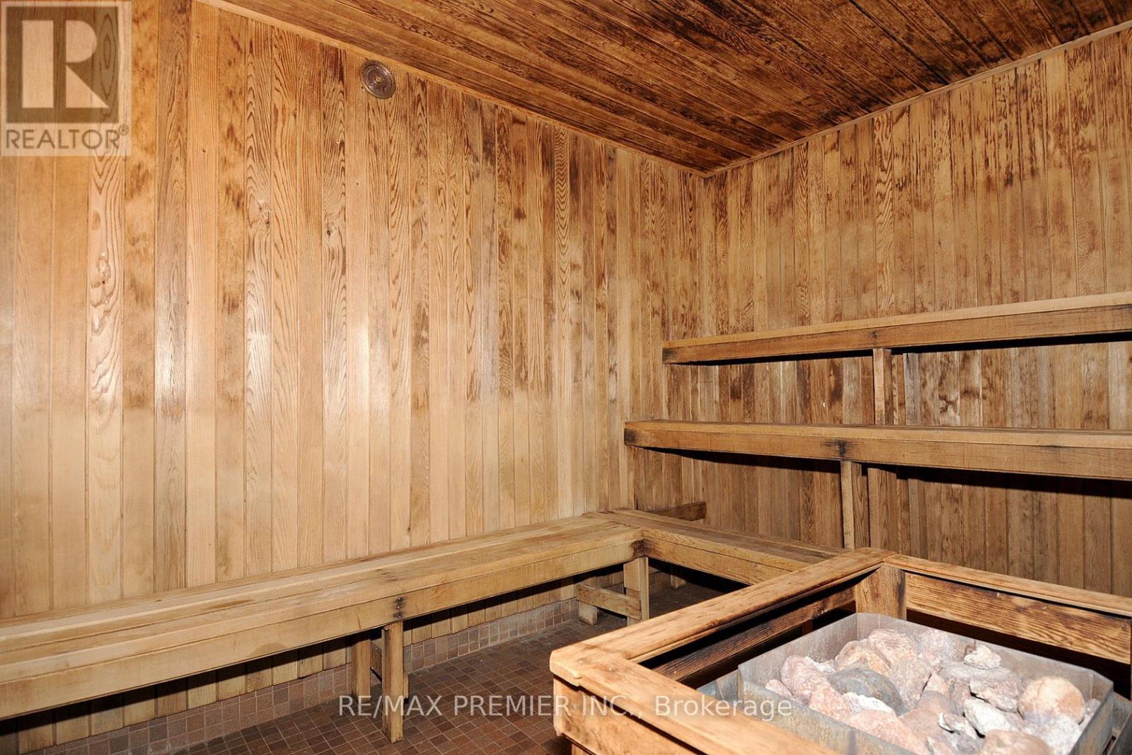 1602 - 475 The West Mall, Toronto, ON - Indoor Photo Showing Other Room