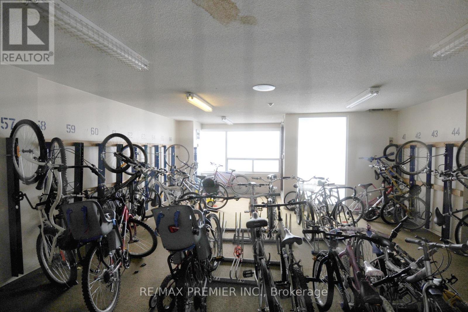 1602 - 475 The West Mall, Toronto, ON - Indoor Photo Showing Other Room