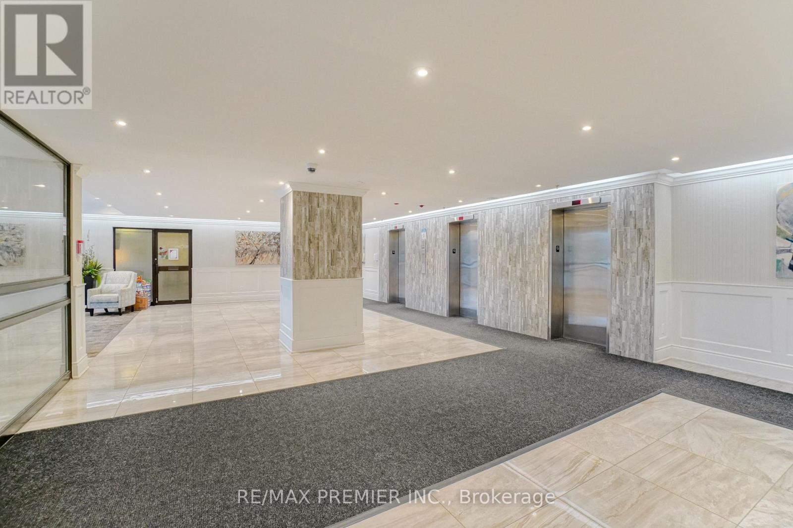 1602 - 475 The West Mall, Toronto, ON - Indoor Photo Showing Other Room