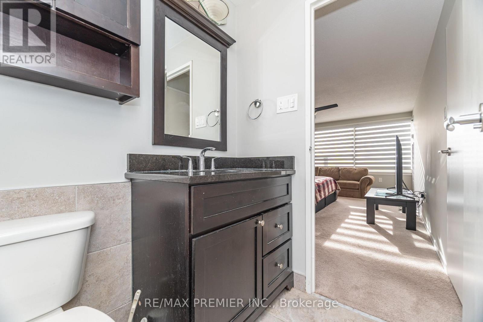 1602 - 475 The West Mall, Toronto, ON - Indoor Photo Showing Bathroom