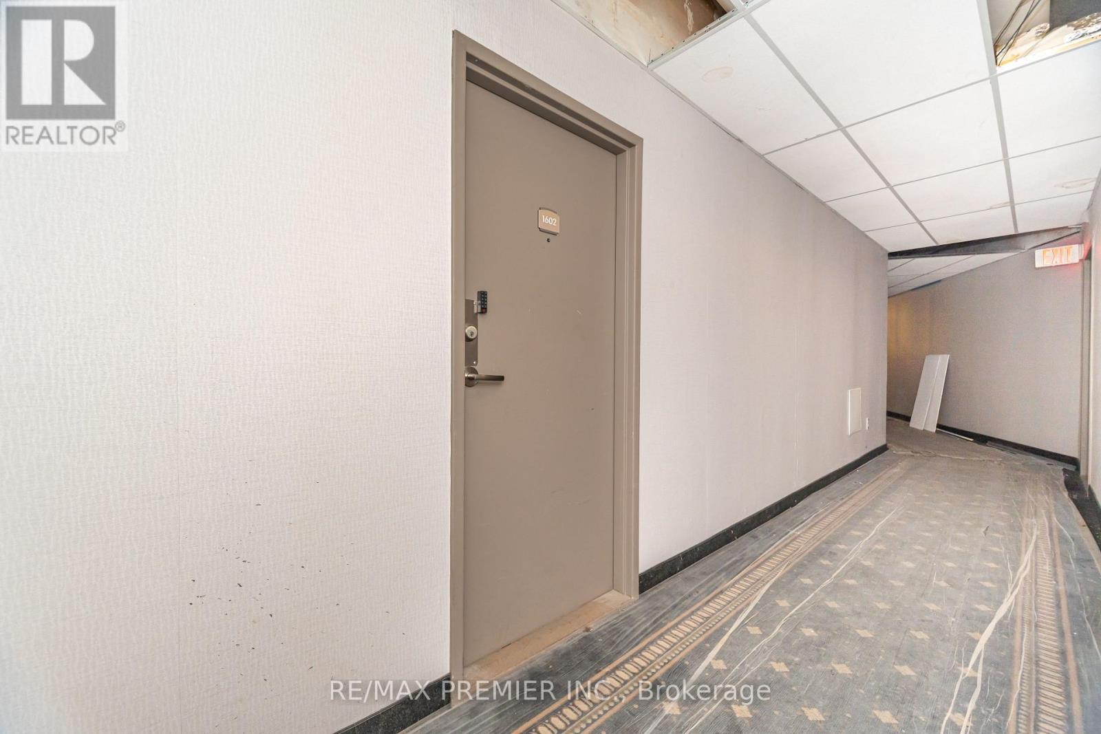 1602 - 475 The West Mall, Toronto, ON - Indoor Photo Showing Other Room