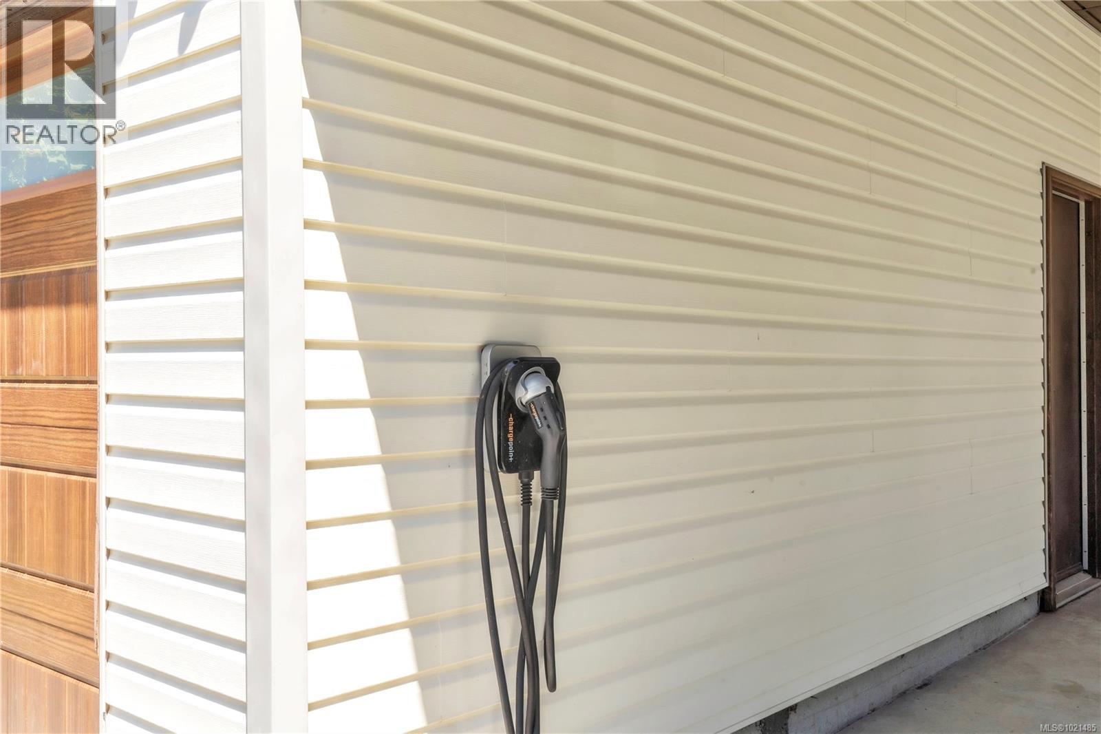 EV Charger - 1985 Saunders Rd, Sooke, BC - Photo Showing Other Room