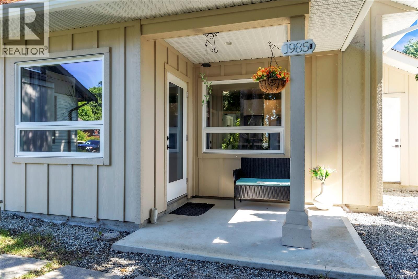 Guest House - 1985 Saunders Rd, Sooke, BC - Outdoor With Exterior