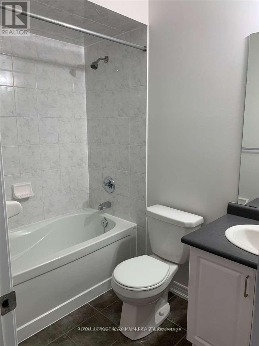8 Tustin Road, Brampton, ON - Indoor Photo Showing Bathroom
