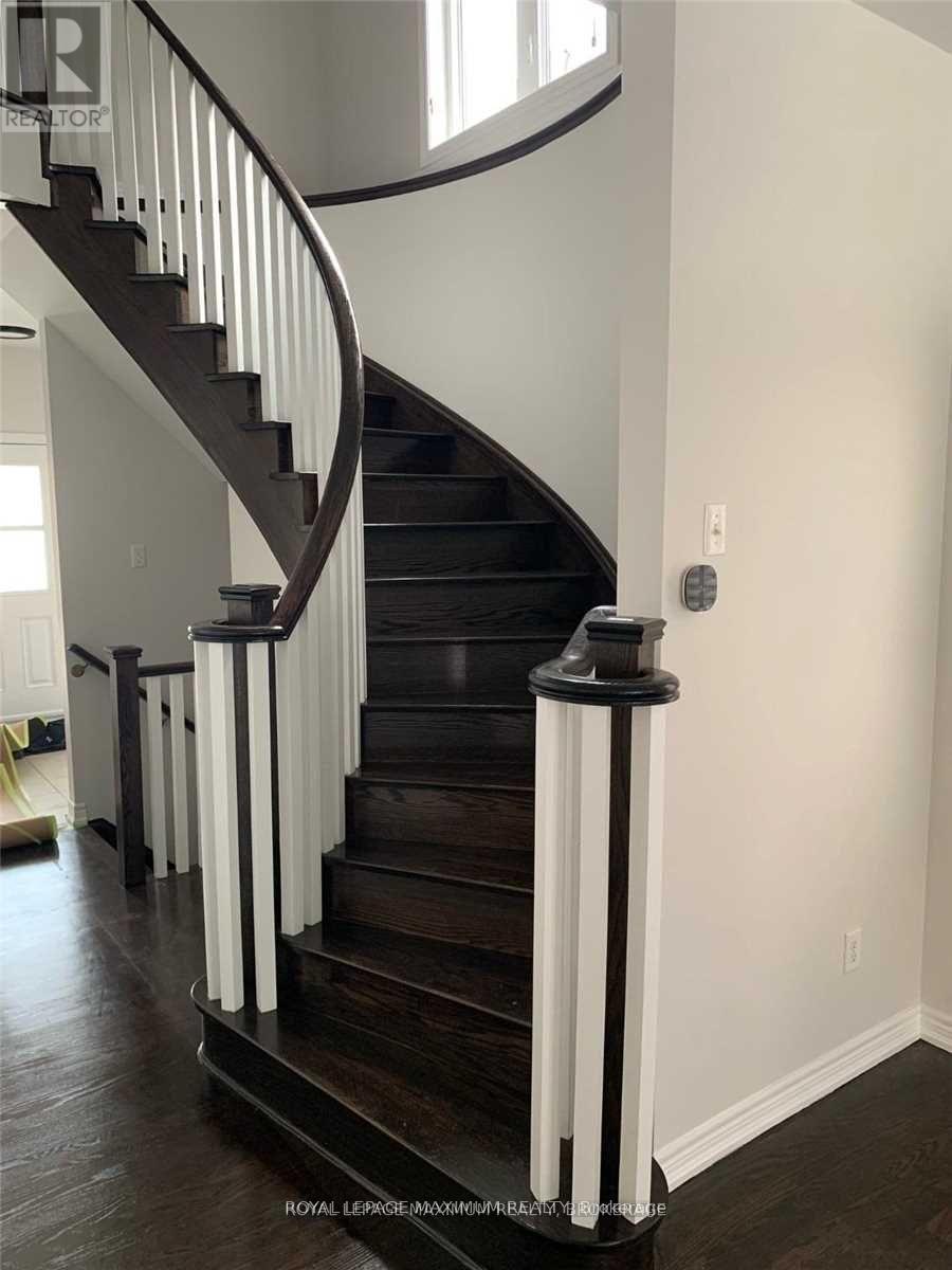 8 Tustin Road, Brampton, ON - Indoor Photo Showing Other Room