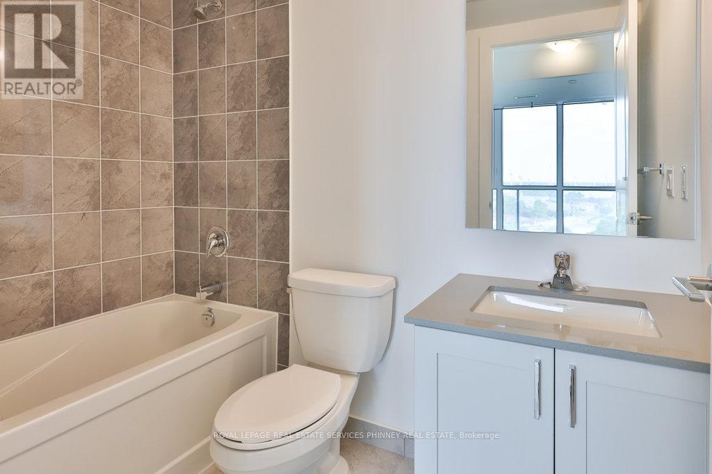 1207 - 1063 Douglas Mccurdy Common, Mississauga, ON - Indoor Photo Showing Bathroom