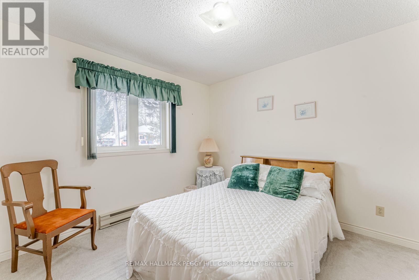 325 Ouida Street, Tay, ON - Indoor Photo Showing Bedroom