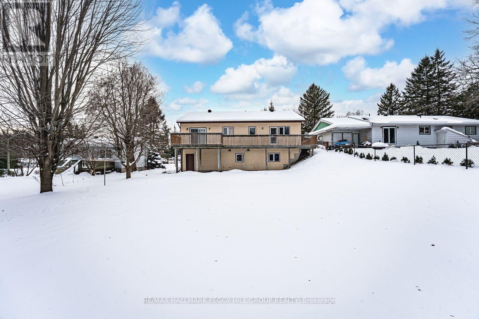 325 Ouida Street, Tay, ON - Outdoor