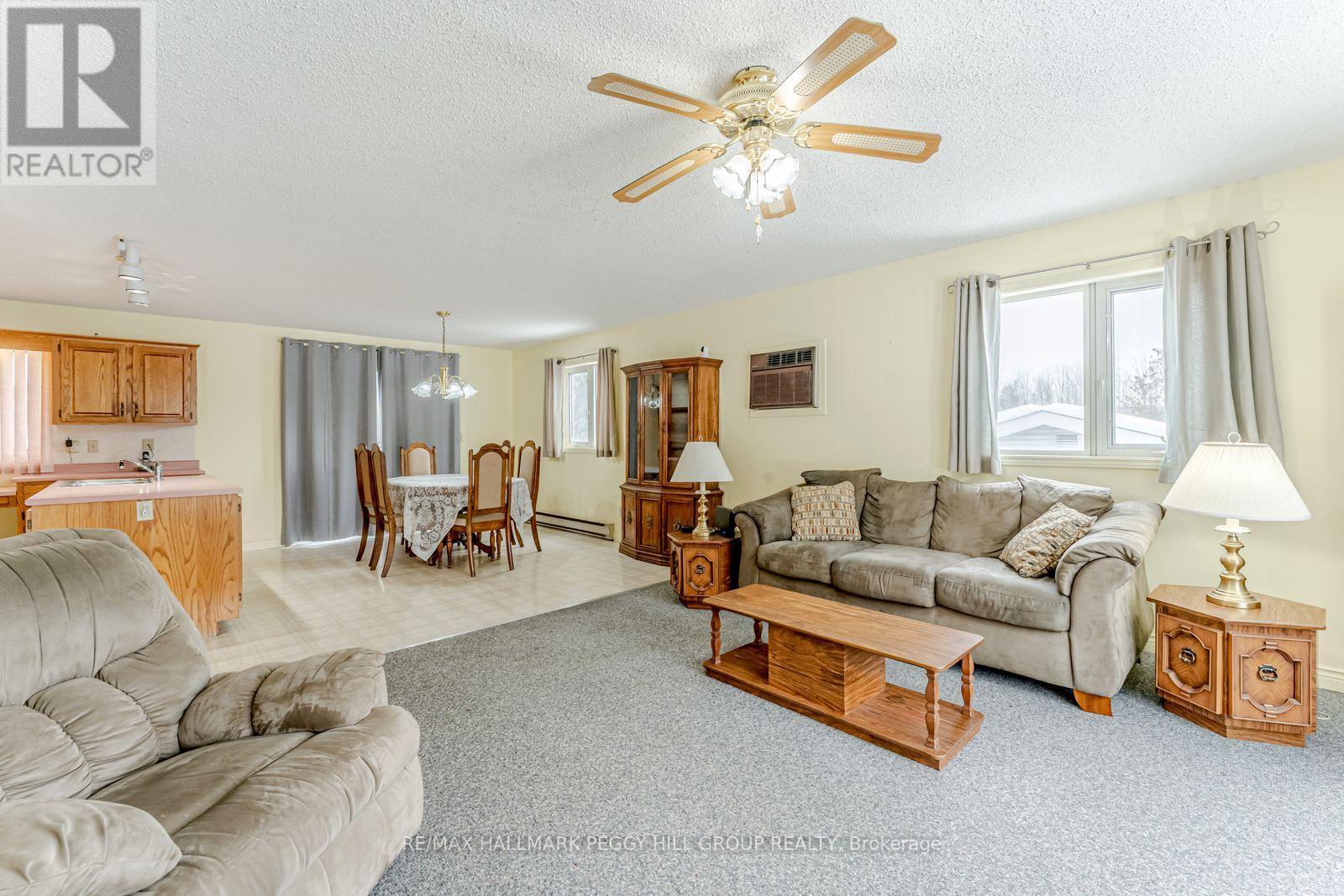 325 Ouida Street, Tay, ON - Indoor Photo Showing Living Room