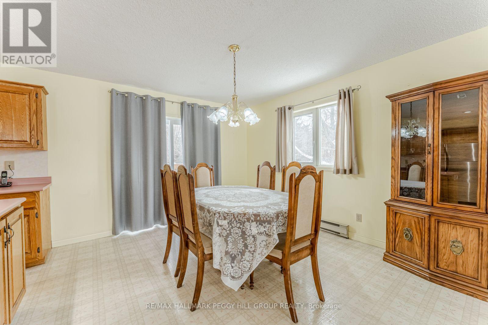 325 Ouida Street, Tay, ON - Indoor Photo Showing Dining Room