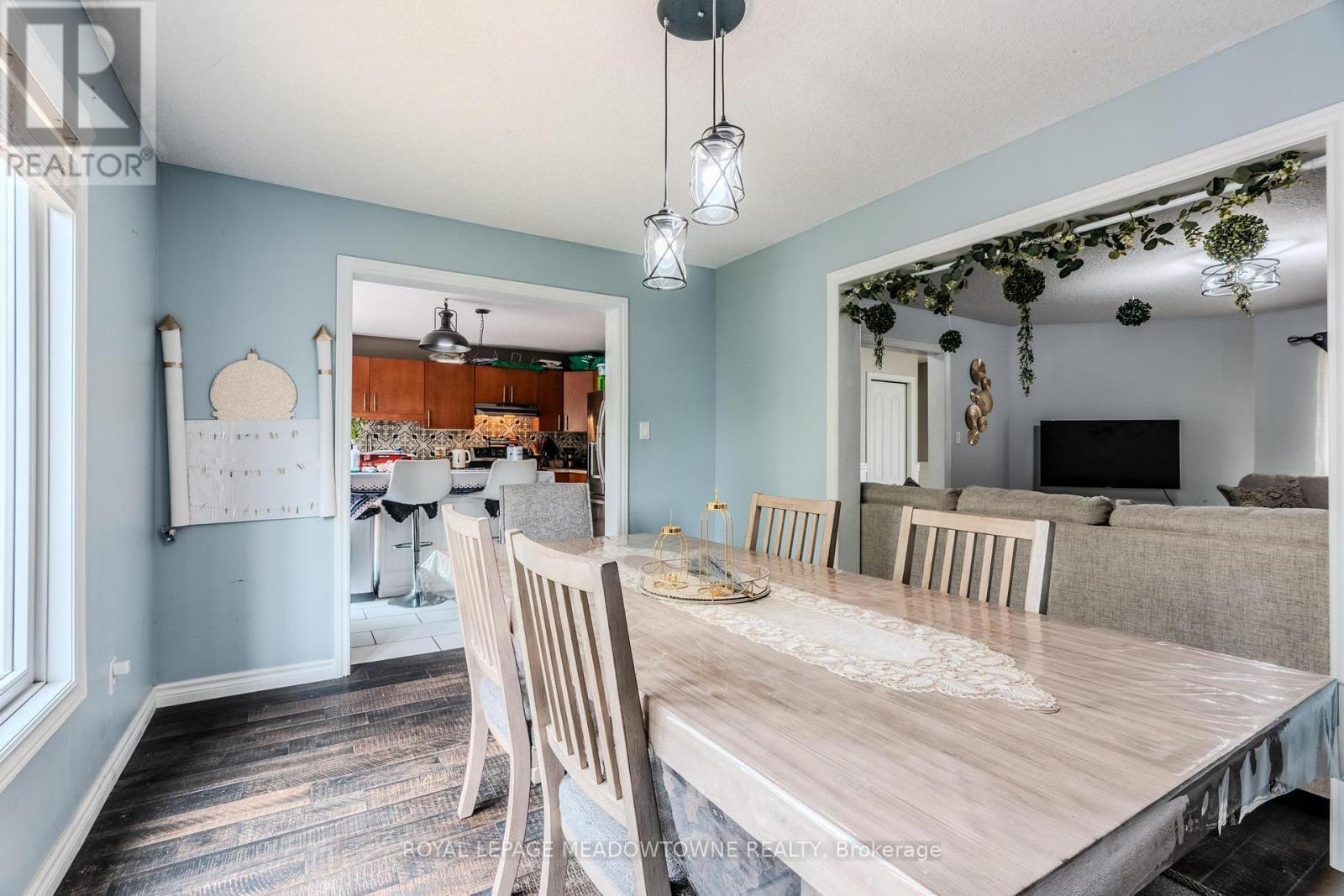 893 Bitterbush Crescent, London North, ON - Indoor Photo Showing Dining Room