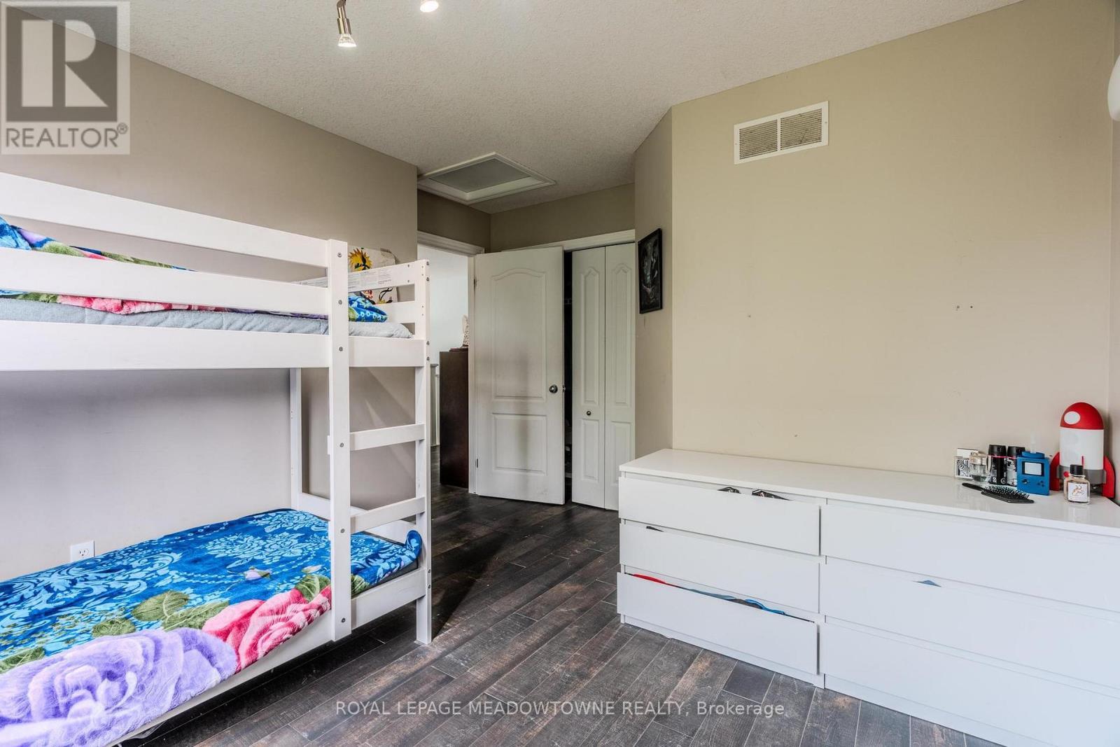 893 Bitterbush Crescent, London North, ON - Indoor Photo Showing Bedroom