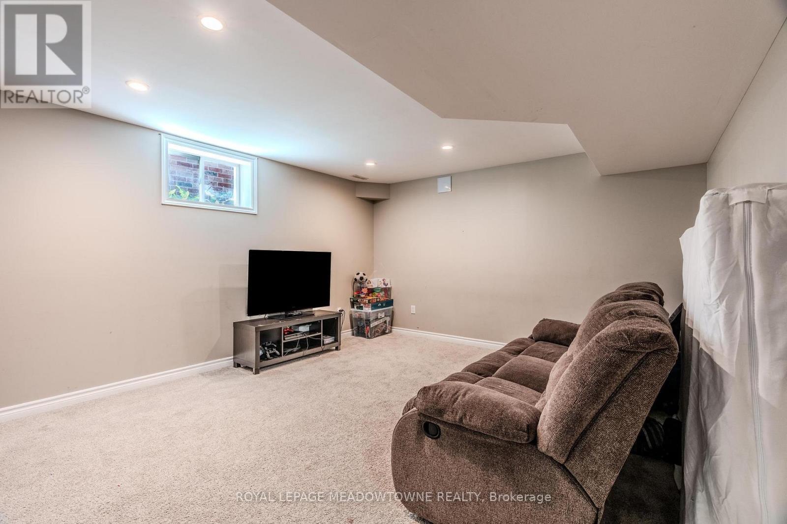 893 Bitterbush Crescent, London North, ON - Indoor