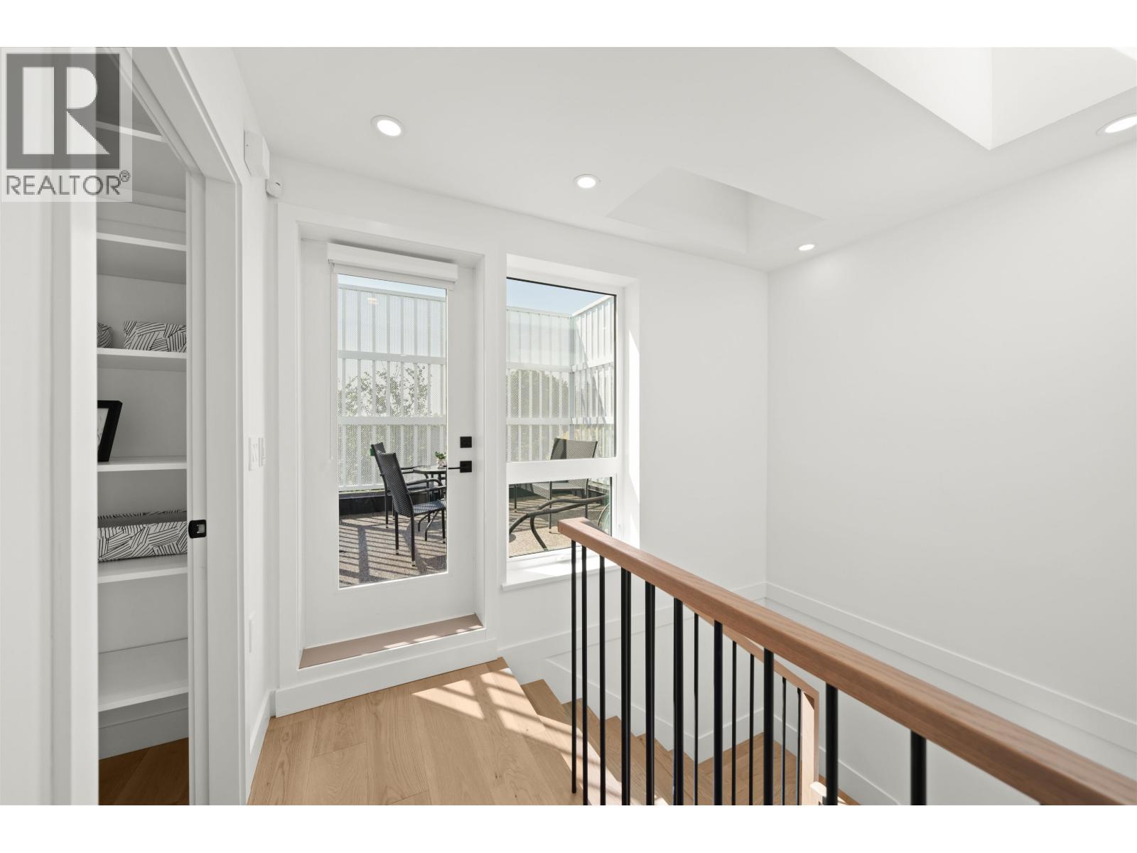 2412 Victoria Drive, Vancouver, BC - Indoor Photo Showing Other Room