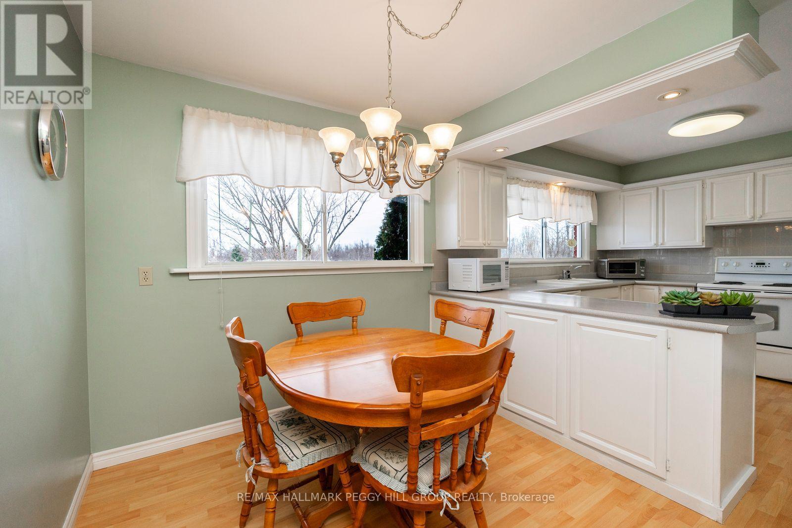 1572 4 Line N, Oro-Medonte, ON - Indoor Photo Showing Other Room