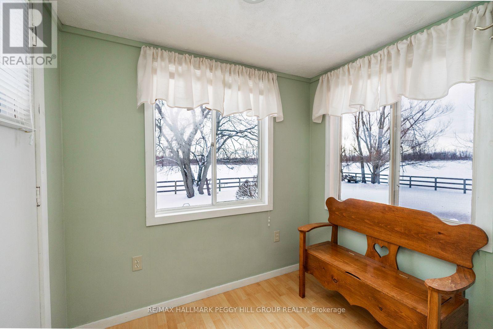 1572 4 Line N, Oro-Medonte, ON - Indoor Photo Showing Other Room