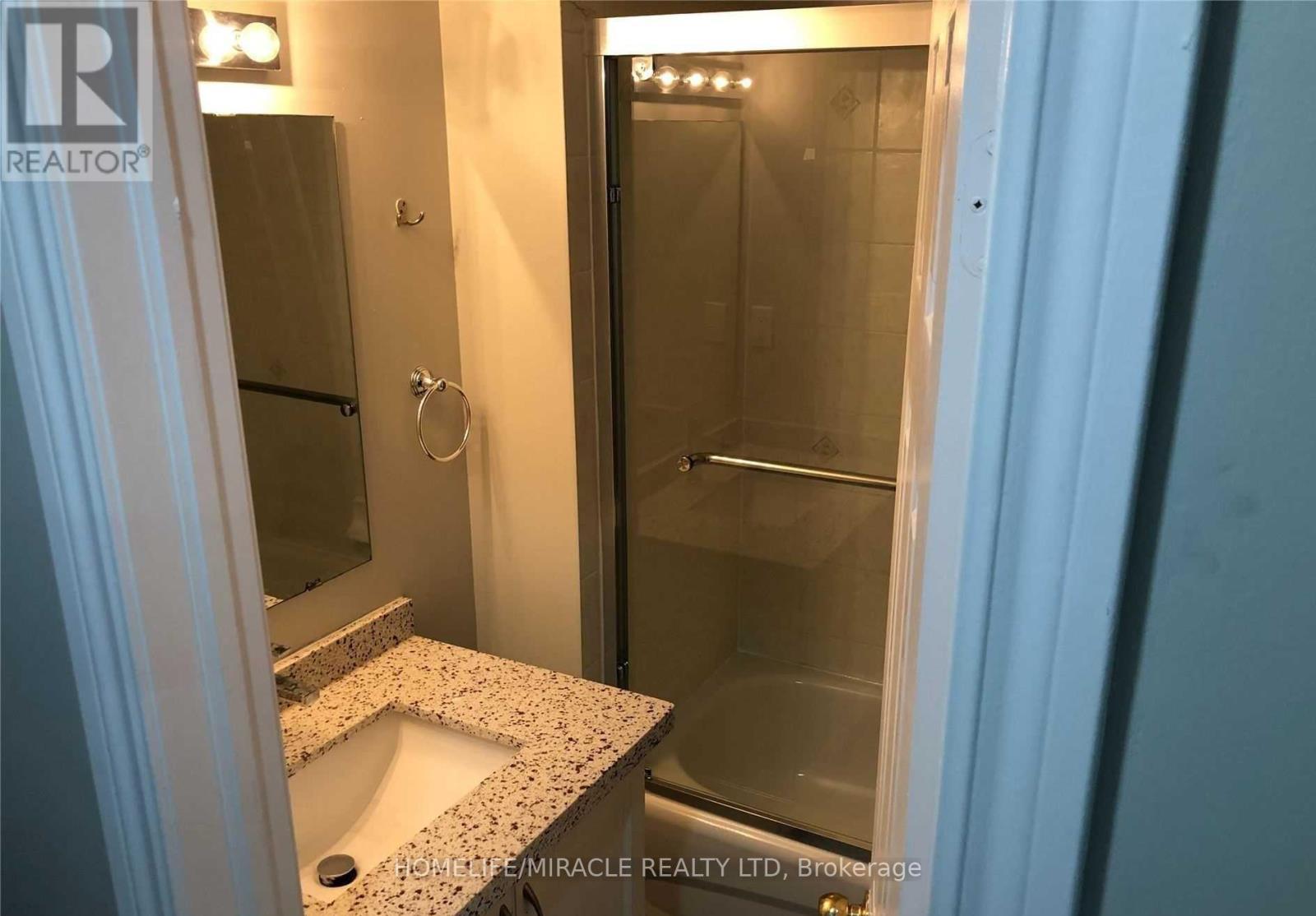 16 Janda Court, Toronto, ON - Indoor Photo Showing Bathroom