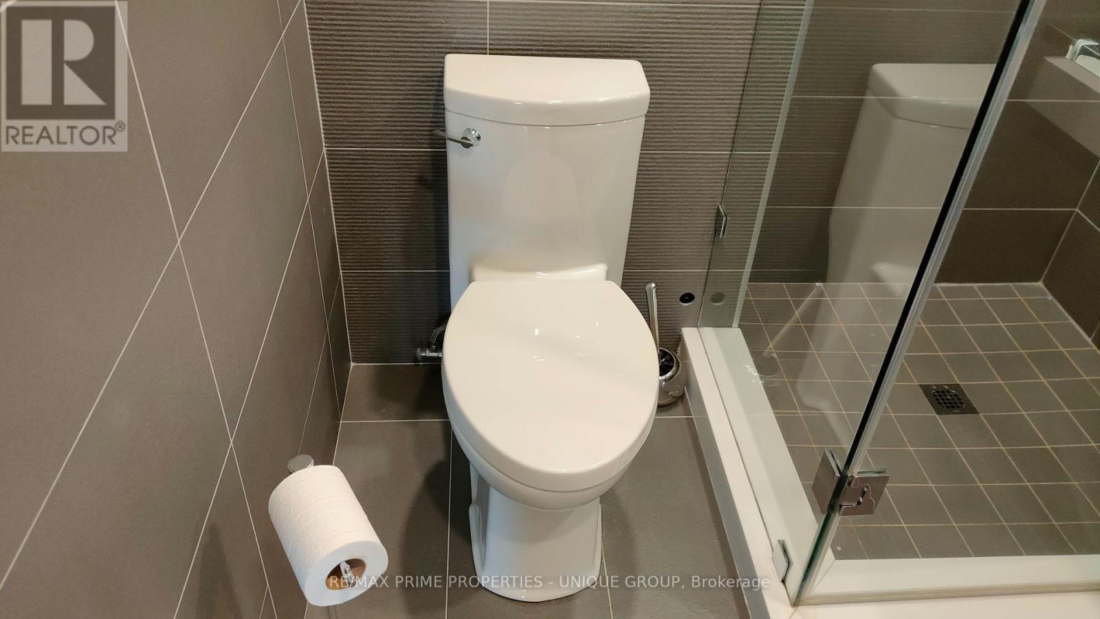 610 - 1 Palace Pier Court, Toronto, ON - Indoor Photo Showing Bathroom