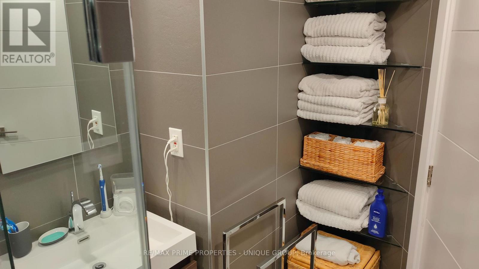 610 - 1 Palace Pier Court, Toronto, ON - Indoor Photo Showing Bathroom