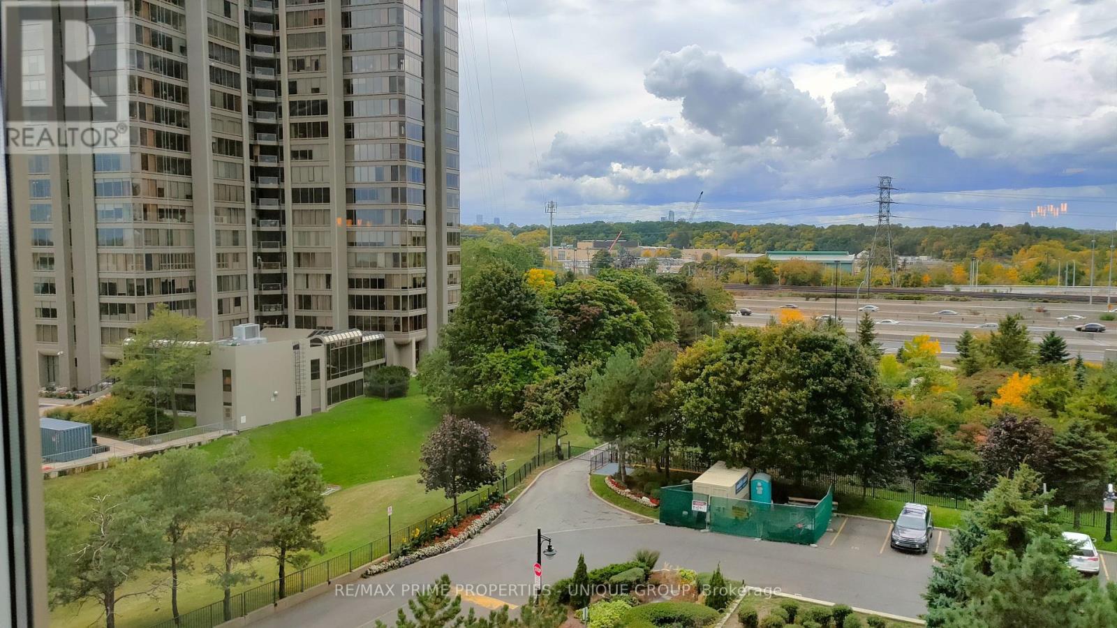 610 - 1 Palace Pier Court, Toronto, ON - Outdoor With View