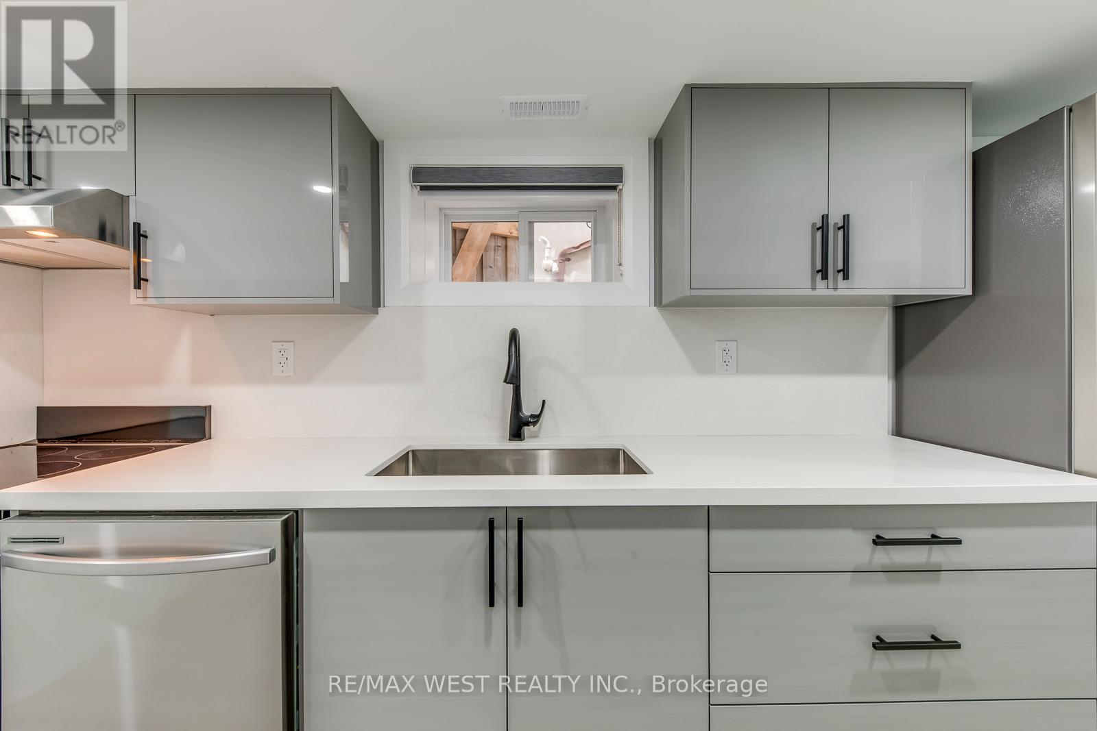 Bsmt - 1190 Ossington Avenue, Toronto, ON - Indoor Photo Showing Kitchen