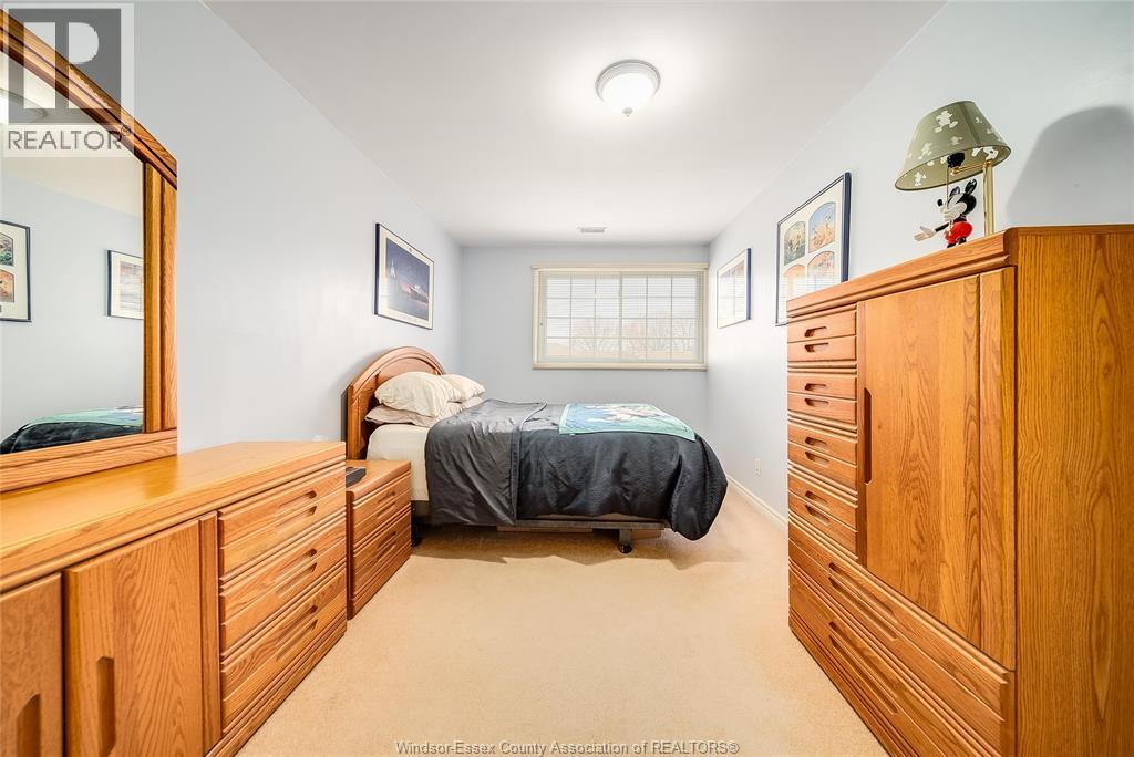 9318 Bayswater Court, Windsor, ON - Indoor Photo Showing Bedroom