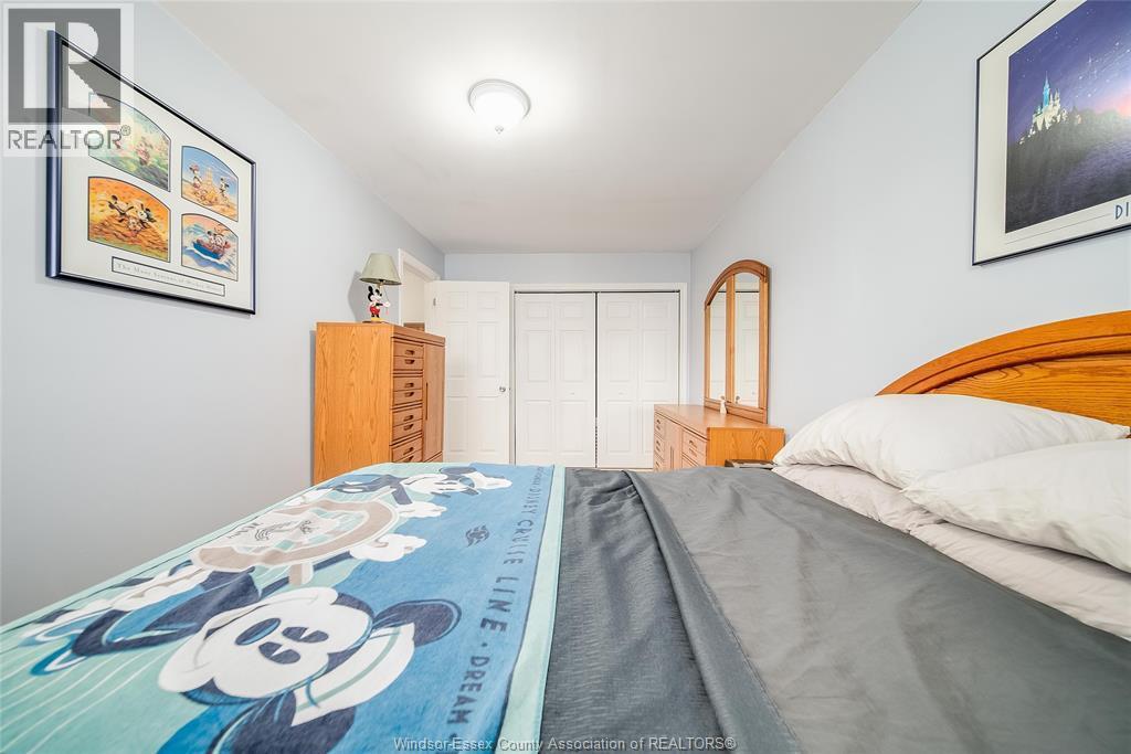 9318 Bayswater Court, Windsor, ON - Indoor Photo Showing Bedroom