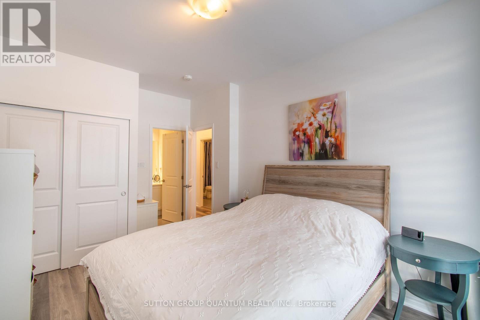158 Elgin Street, Orillia, ON - Indoor Photo Showing Bedroom