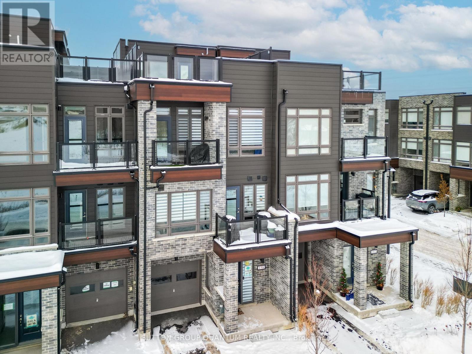 158 Elgin Street, Orillia, ON - Outdoor