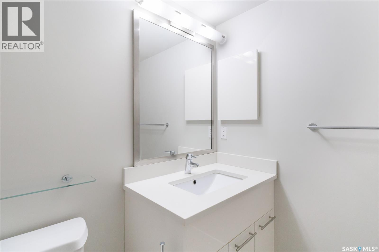 103C 415 Hunter Road, Saskatoon, SK - Indoor Photo Showing Bathroom