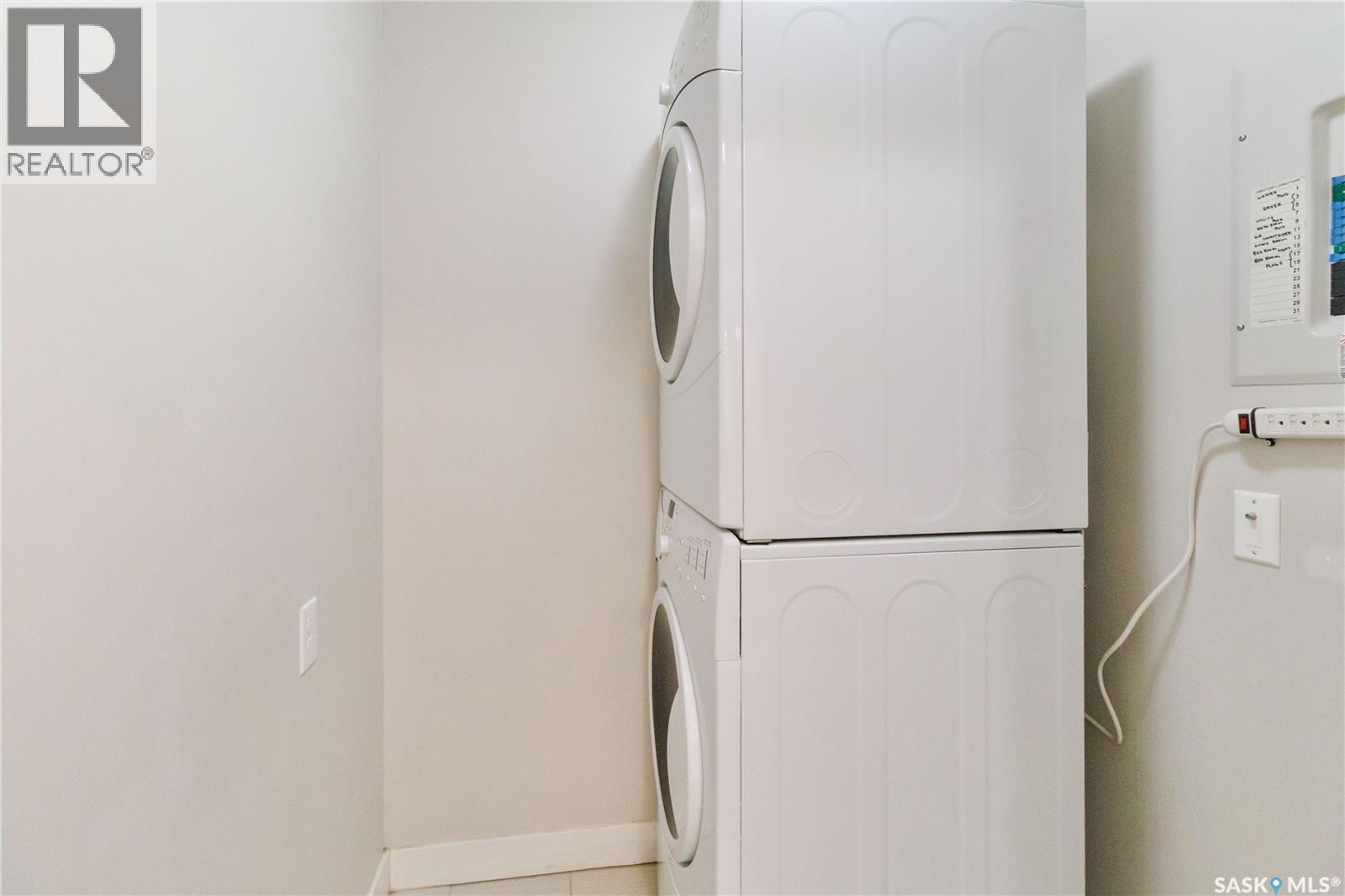 103C 415 Hunter Road, Saskatoon, SK - Indoor Photo Showing Laundry Room