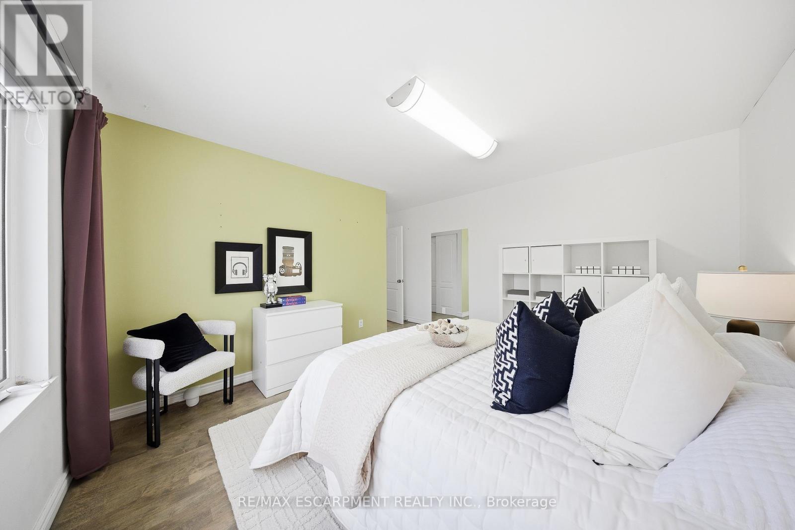 3205 Rolling Stone Court, Mississauga, ON - Indoor Photo Showing Bedroom
