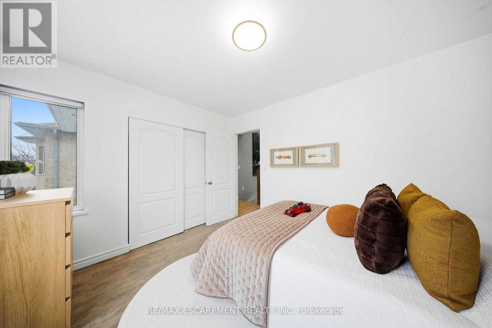 3205 Rolling Stone Court, Mississauga, ON - Indoor Photo Showing Bedroom