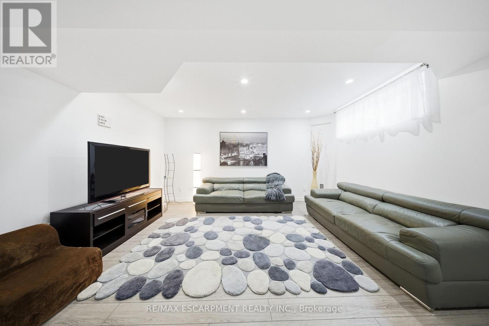 3205 Rolling Stone Court, Mississauga, ON - Indoor Photo Showing Living Room